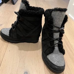 Sorel Joan of Arctic Sherpa Wedge - size 7